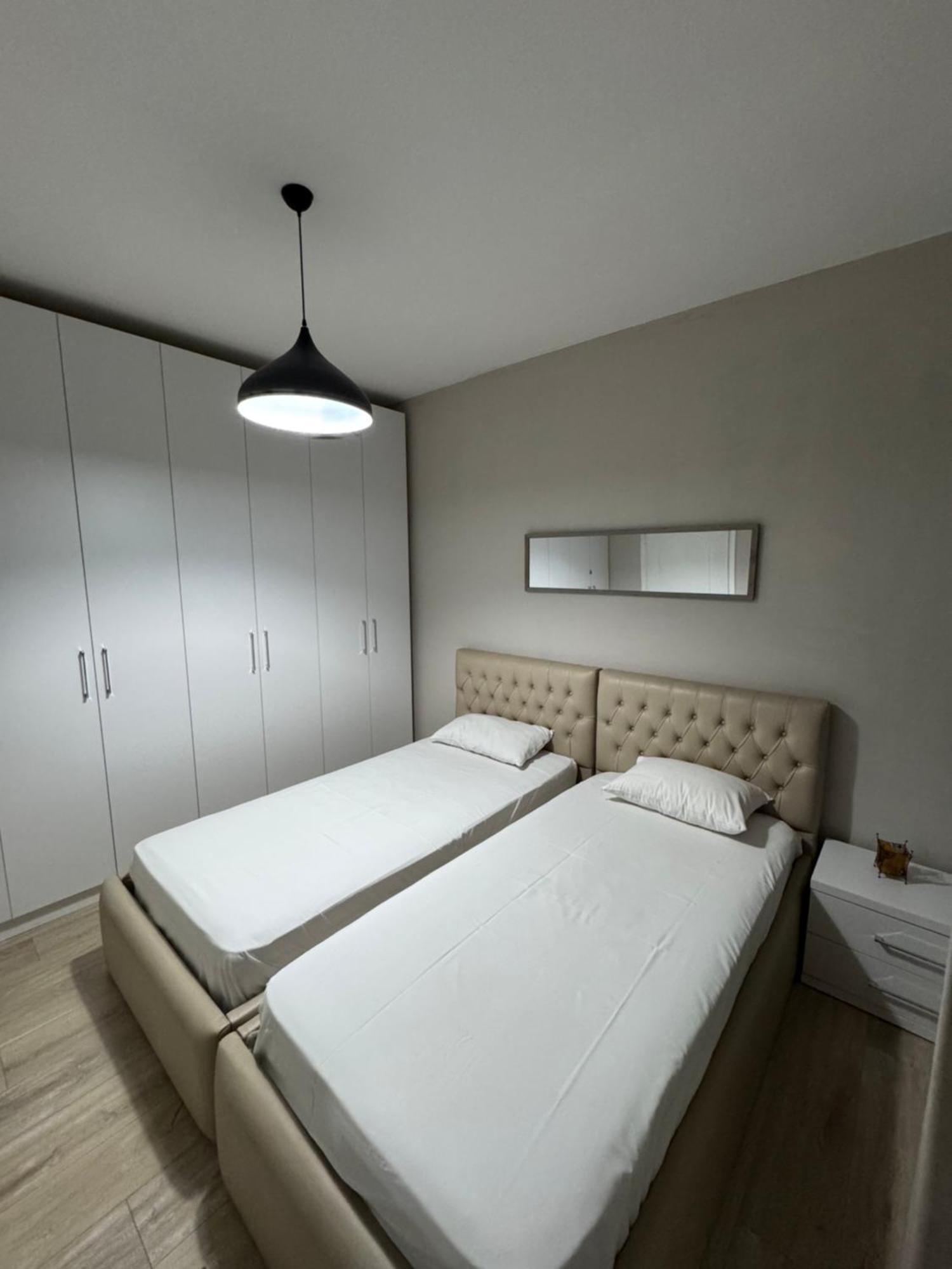 Hanna Apartment Tirana Esterno foto